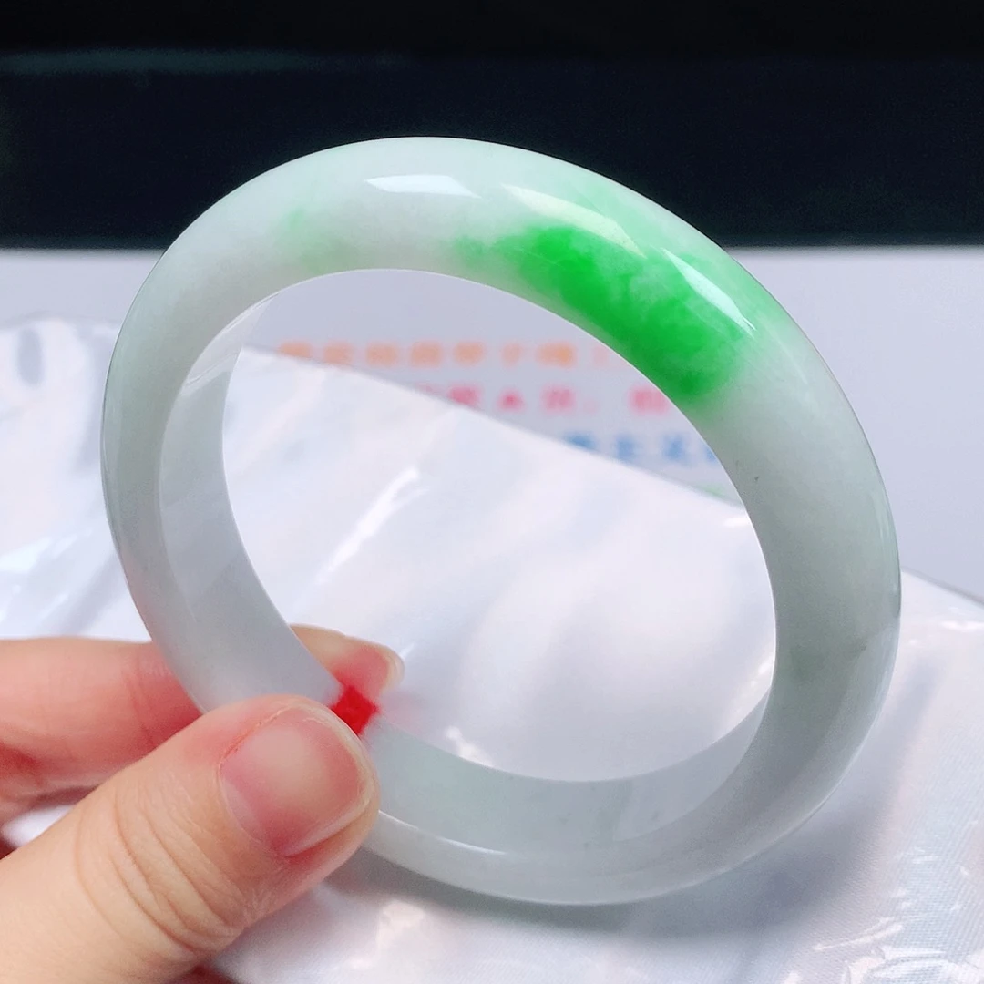 翡翠未镶嵌手镯1554