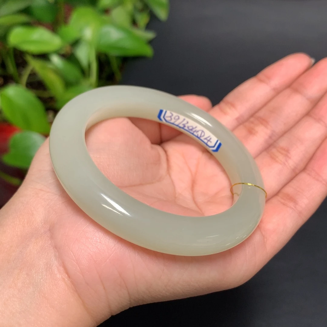 和田玉手镯未镶嵌56