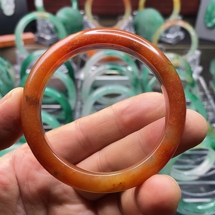 石英质玉手镯未镶嵌