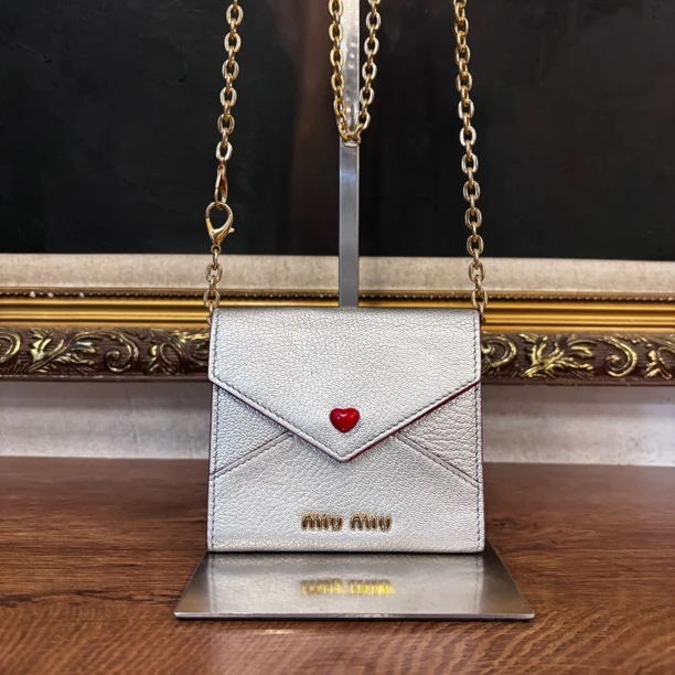 95新 MIU MIU/缪缪 miumiu钱包/007848