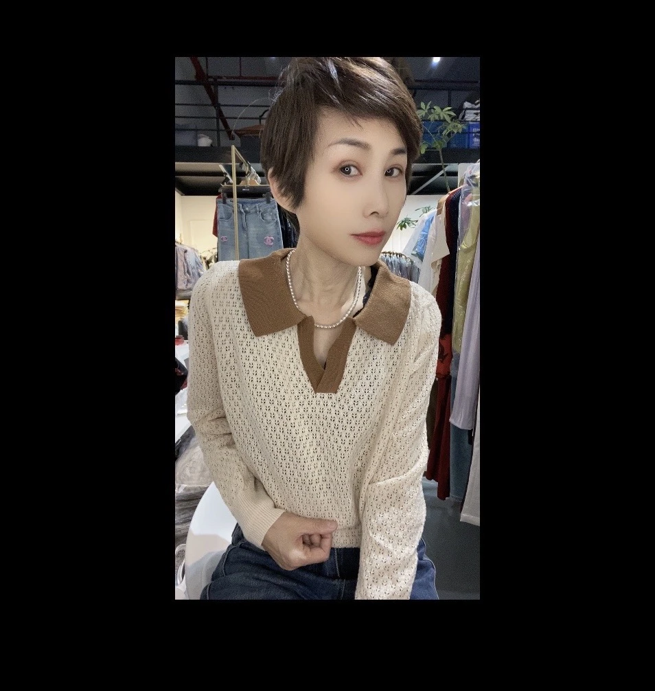 小V翻领针织衫-果梓4100