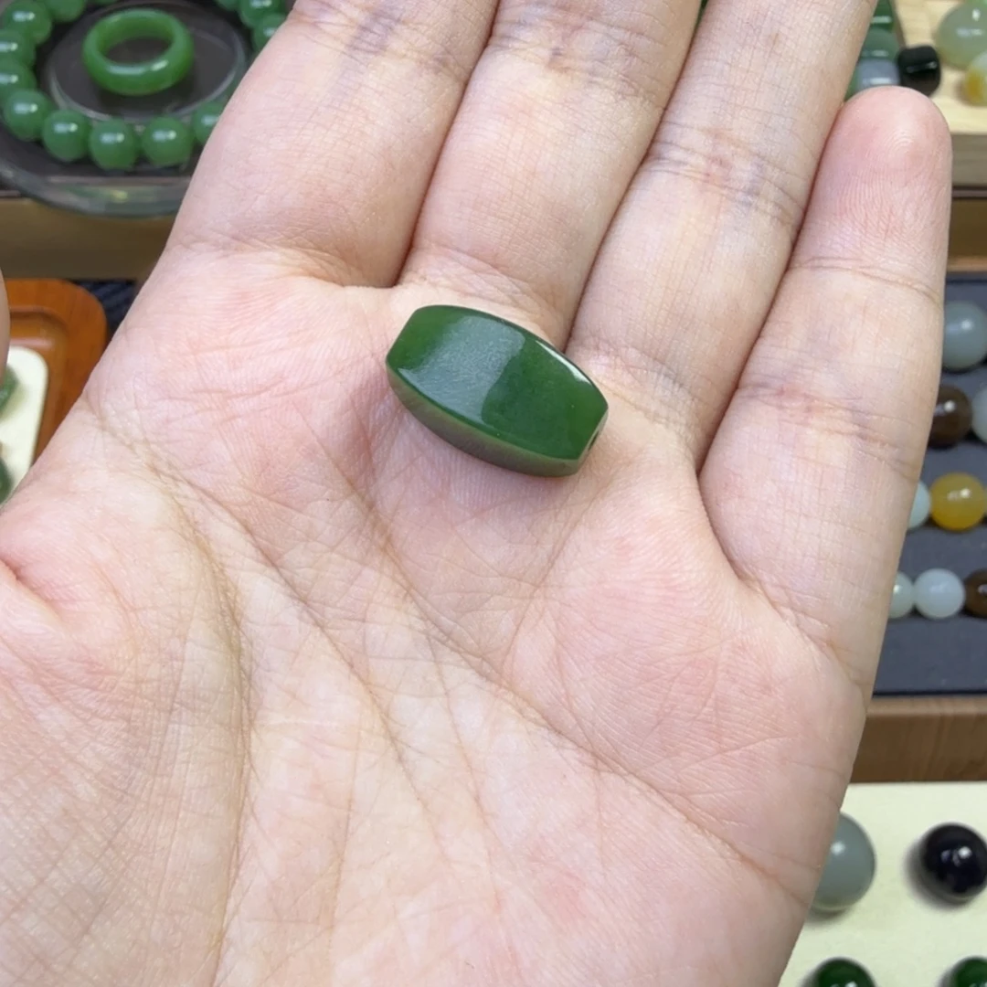 马***云未镶嵌和田玉珠宝半成品碧玉