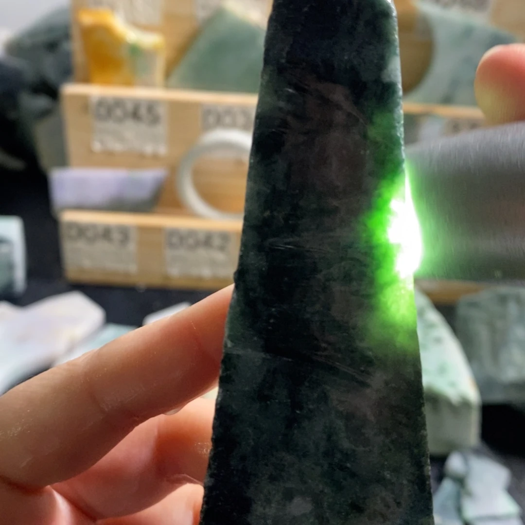 颈饰未镶嵌翡翠天然翡翠