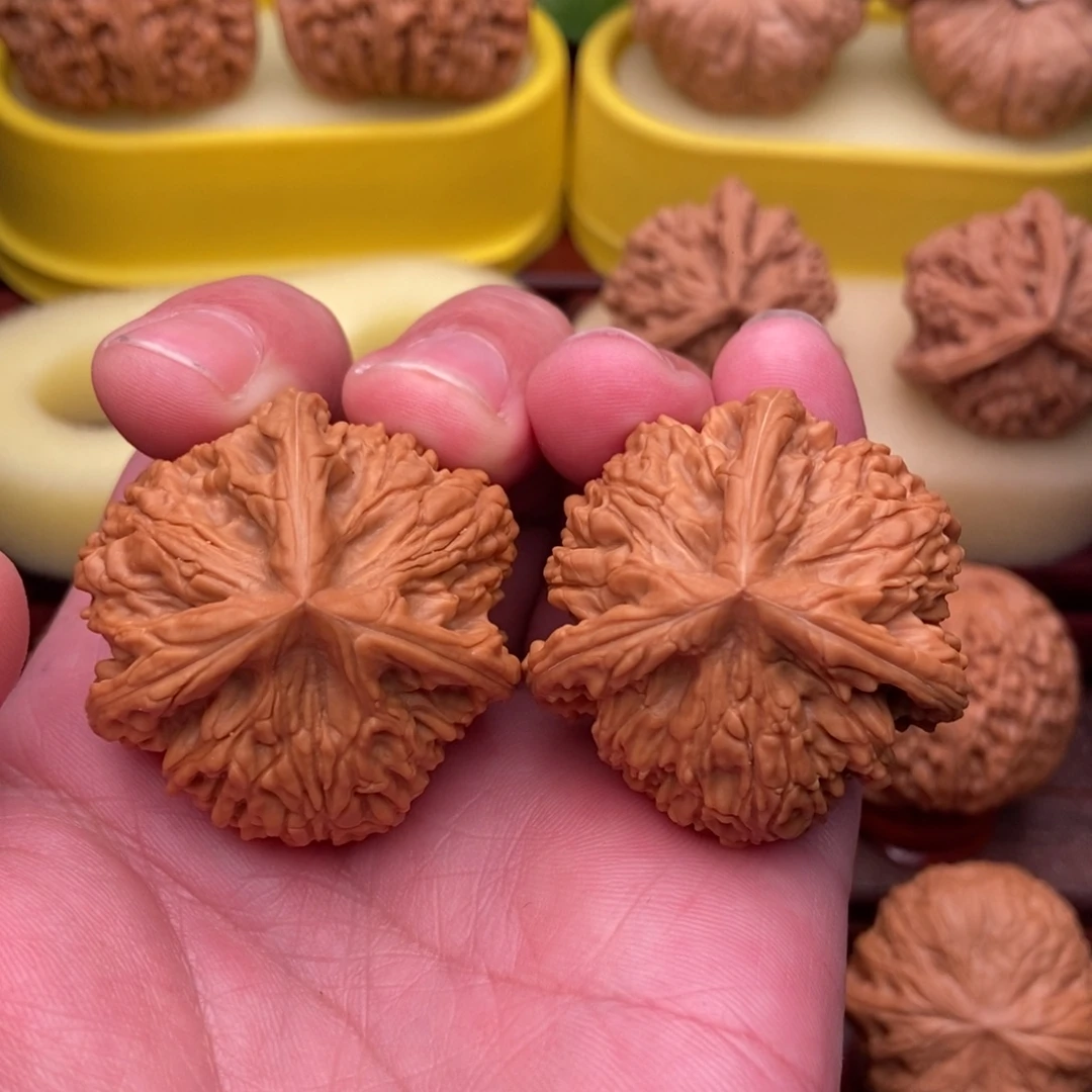 R***r把件文玩核桃粗筋三棱40