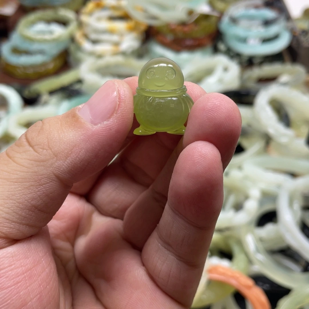 蛇纹石玉未镶嵌吊坠(不含链)