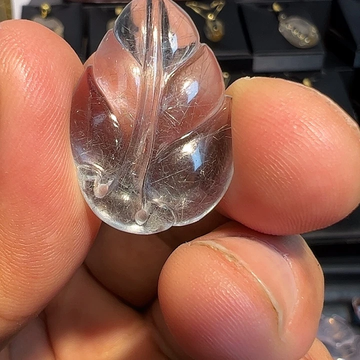 颈饰水晶未镶嵌吊坠