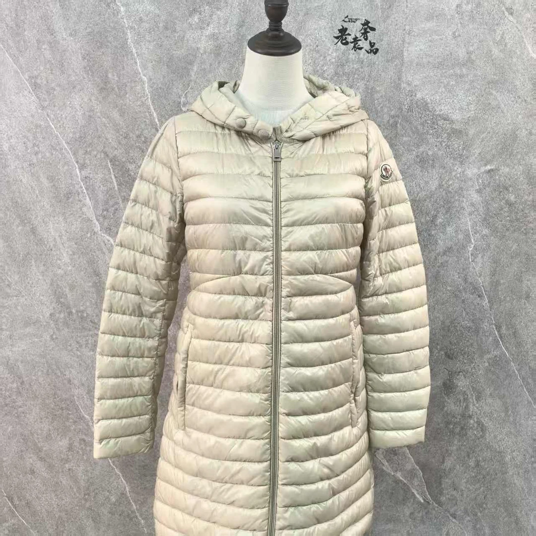 99新 MONCLER 海囤K/蒙口上衣/压痕/XL码/fy162593女装