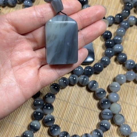 未镶嵌和田玉车挂