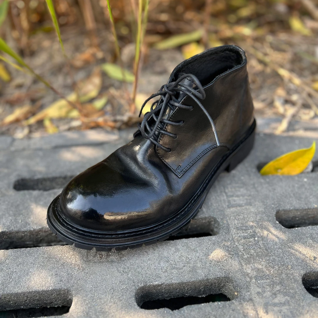 水洗马皮大圆头马丁靴固特异工艺休闲男鞋系带黑色牛皮底男皮鞋