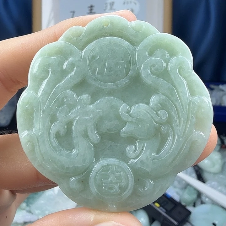 翡翠未镶嵌颈饰翡翠