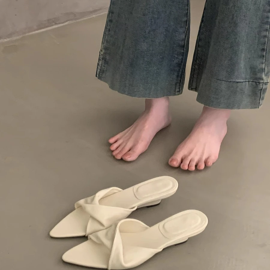 坡跟尖头拖鞋女夏外穿2025新款法式绝美高跟凉鞋晚风配裙凉拖仙女