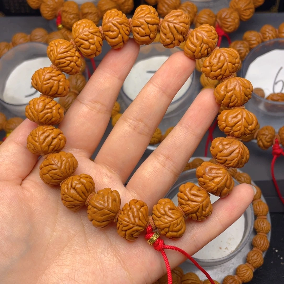 桃核吊坠豹子头1.9