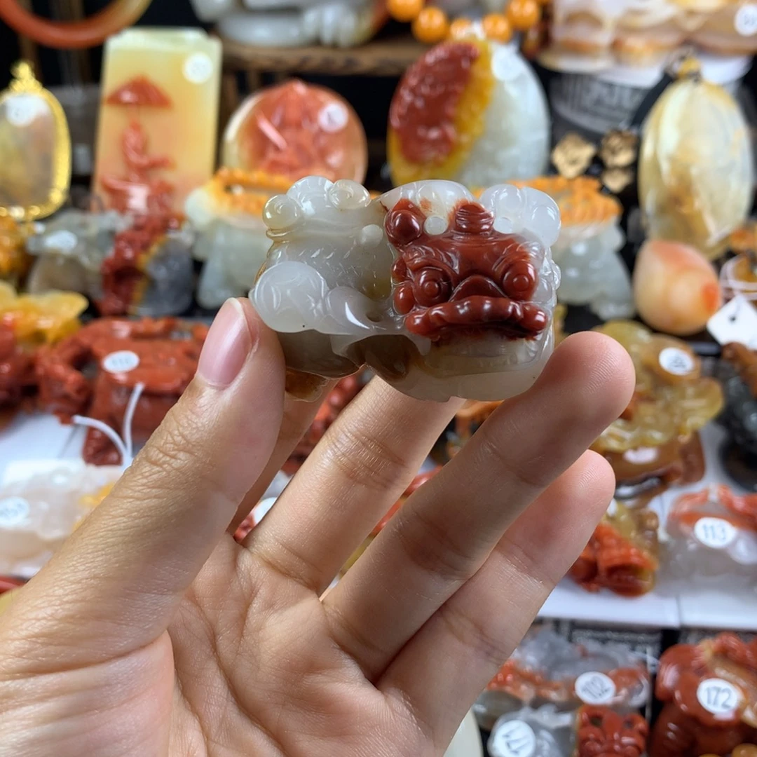 石英质玉（黄龙玉）未镶嵌挂件