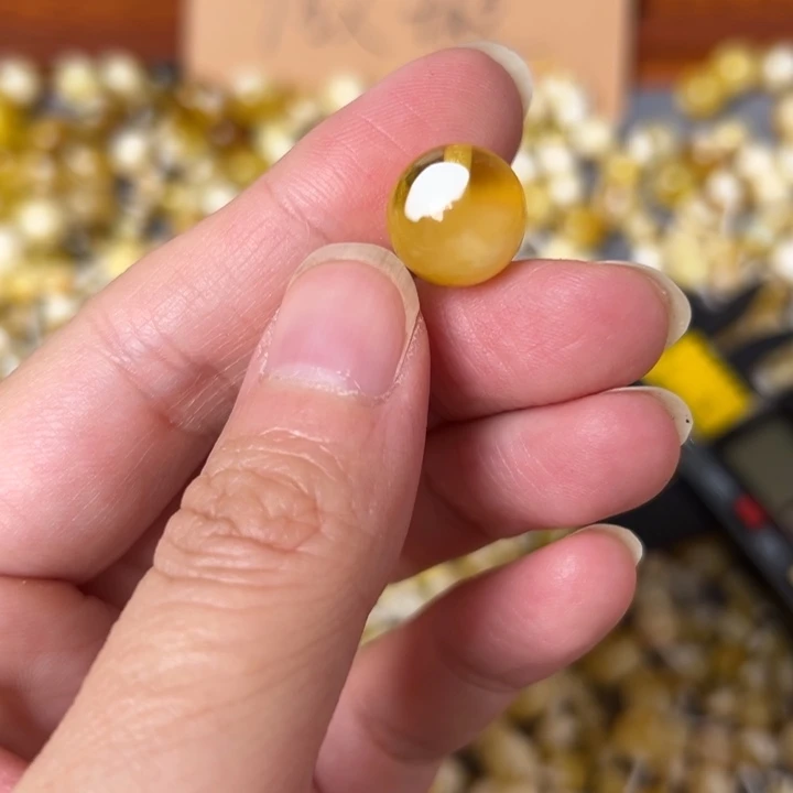 蜜蜡未镶嵌裸石12.1mm一个