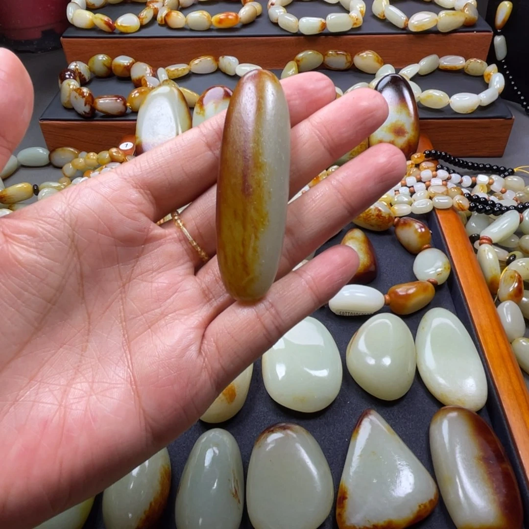 颈饰未镶嵌和田玉刘*