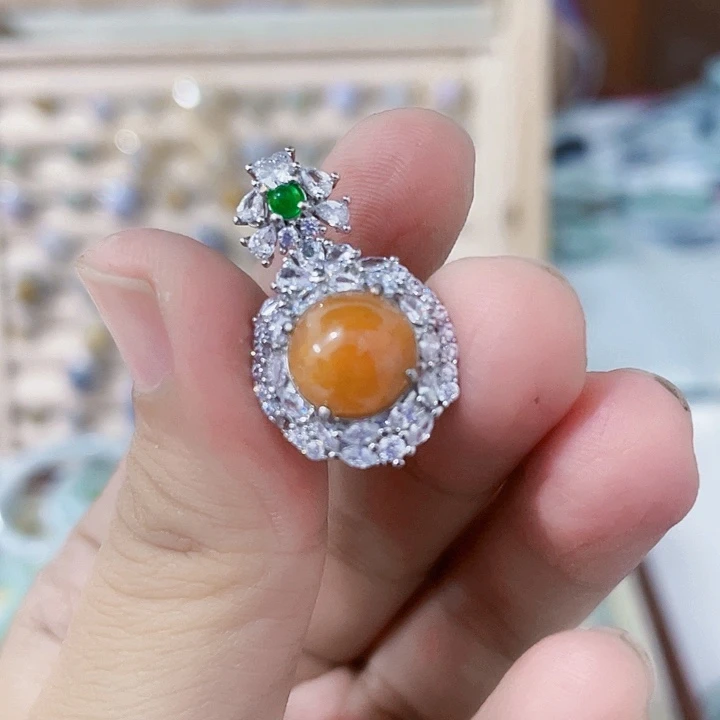 翡翠未镶嵌颈饰天然翡翠
