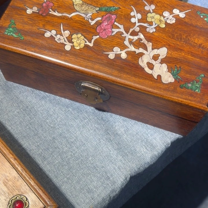 贡木首饰的的的的的的