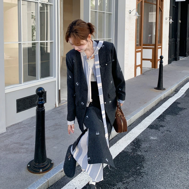 小众轻奢高级感蝴蝶结刺绣西装半裙2025秋冬新款复古通勤风套装裙