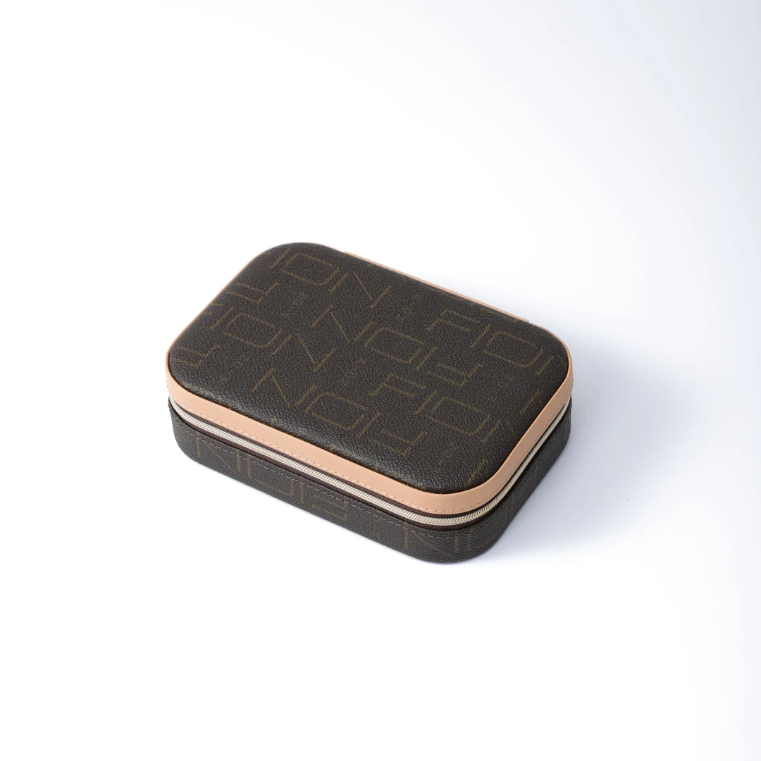 Fion/菲安妮 首饰盒/箱 经典老花印花革首饰收纳盒FAAGGFT106