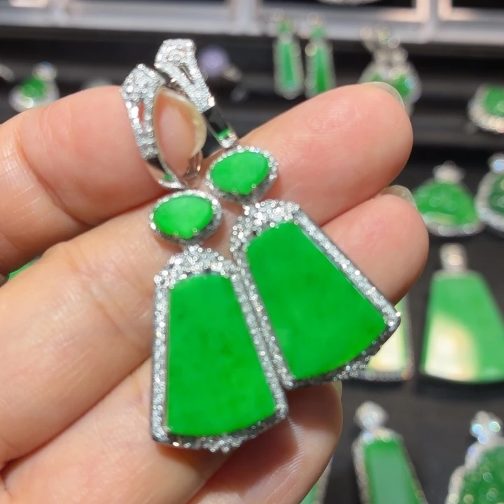 翡翠18K金镶嵌吊坠(不含链)翡翠