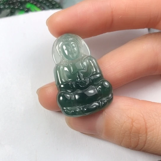 翡翠未镶嵌颈饰缅甸A货，每天下午1点半开播