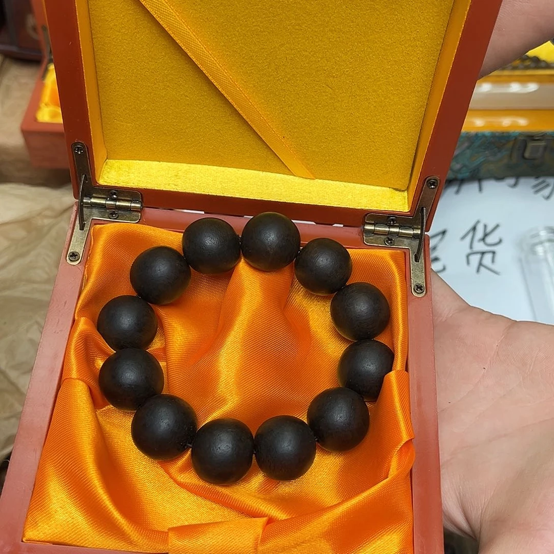 大叶紫檀（黑酸枝木类）