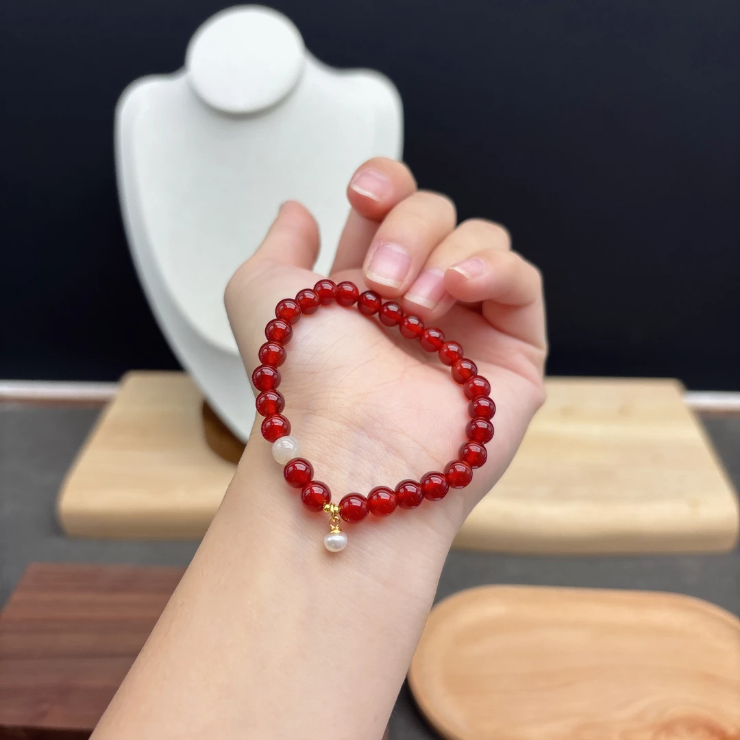 单圈红玛瑙卡6MM搭配平安扣吊坠提溜本本年闺蜜手串B12439.9