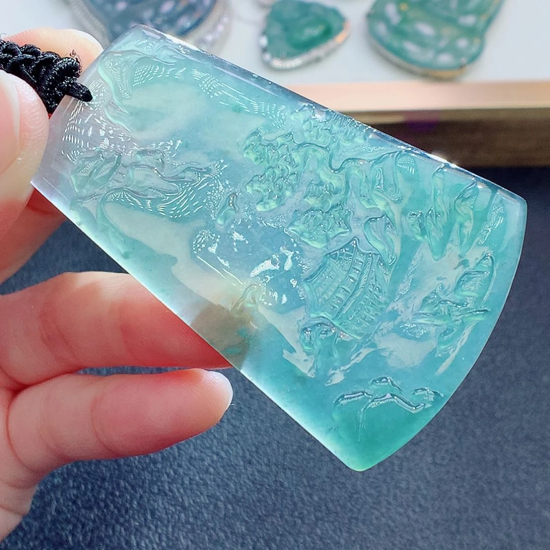 翡翠颈饰未镶嵌翡翠