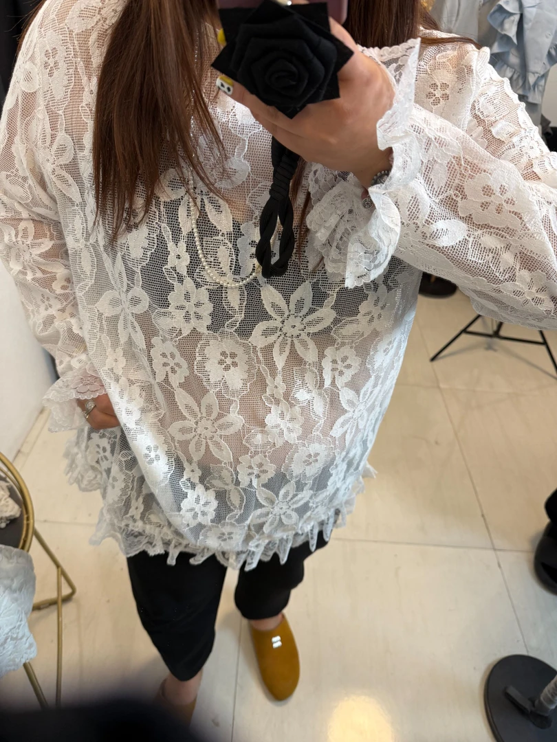 云朵家 - 新款蕾丝打底衫 休闲时尚宽松洋气款小衫上衣