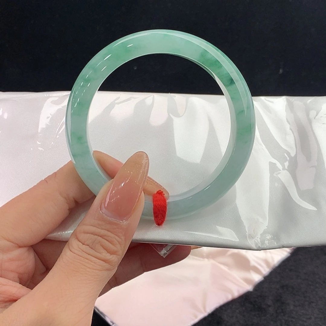 【闪购商品】未镶嵌手镯翡翠正56
