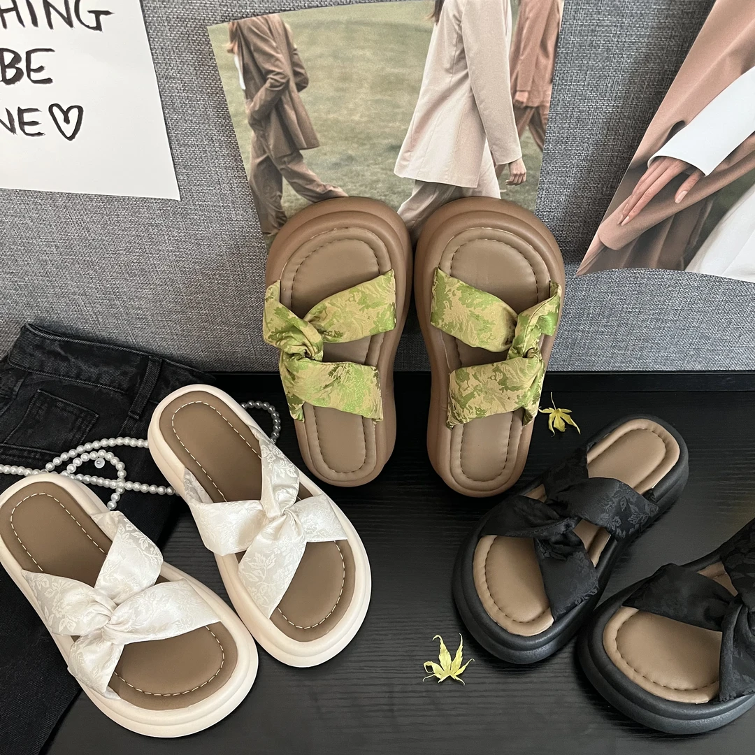 厚底拖鞋女款2025新款爆款小众外穿防滑沙滩网红春夏凉鞋半托女鞋