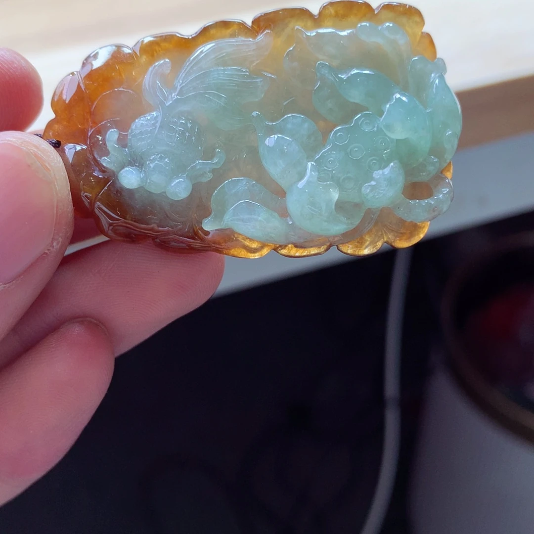 翡翠颈饰未镶嵌吊坠