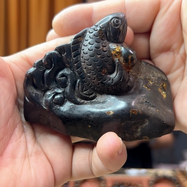 琥珀裸石未镶嵌无*抚顺