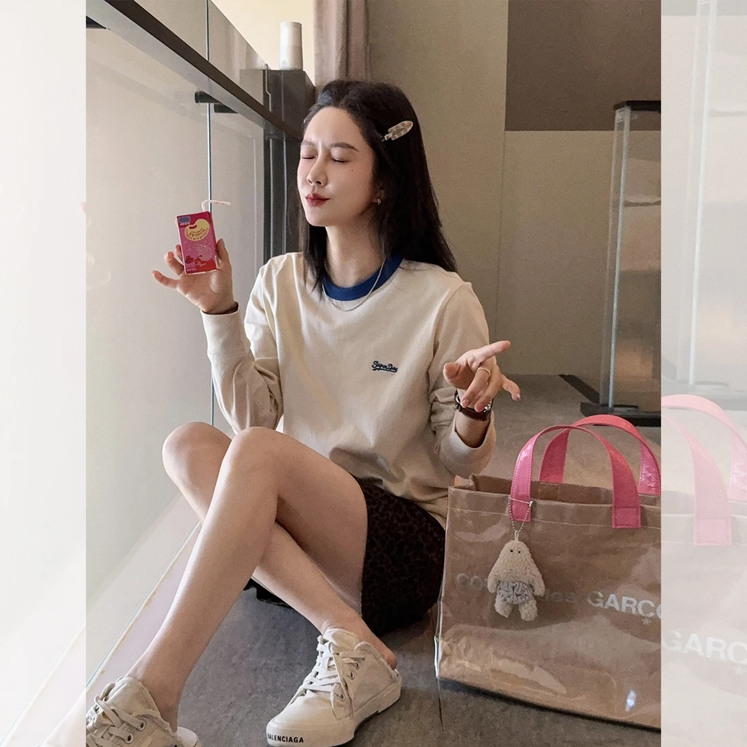 莉贝琳sisy拼色T恤180g圆领撞色绣花长袖打底上衣女S24411TS03