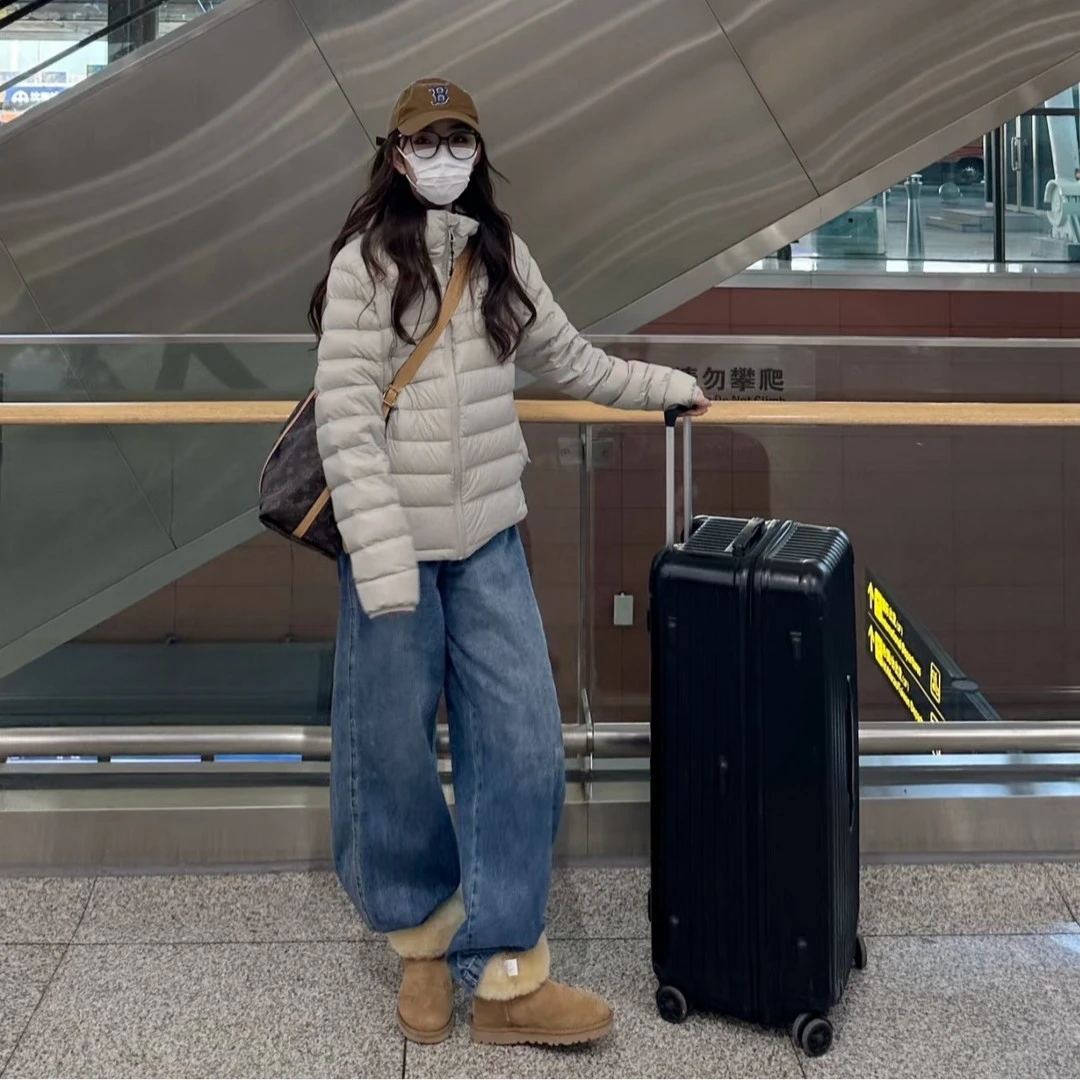 排骨羽绒服女2025新款轻薄白鸭绒短款加厚显瘦韩版运动连帽外套潮