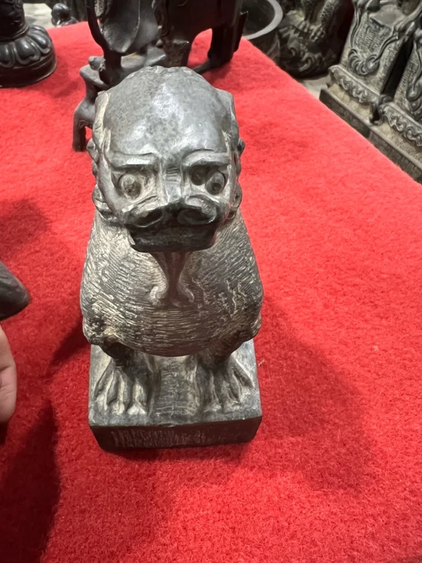 青石小唐狮高度17宽7.5长11.5