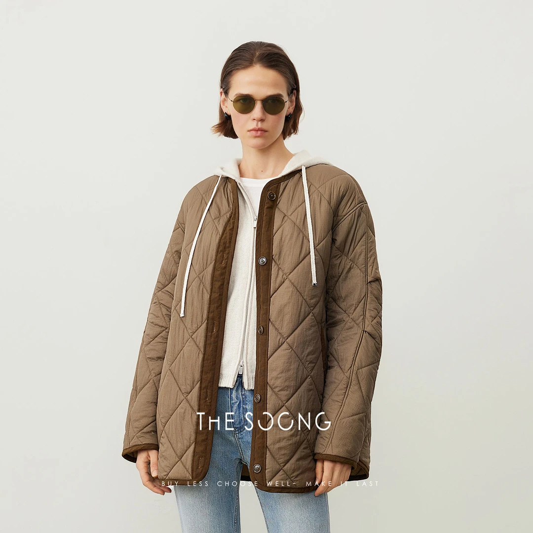 THESOONG | ’绗缝‘秋冬轻盈松弛感宽松保暖菱格棉服外套HLWT7538
