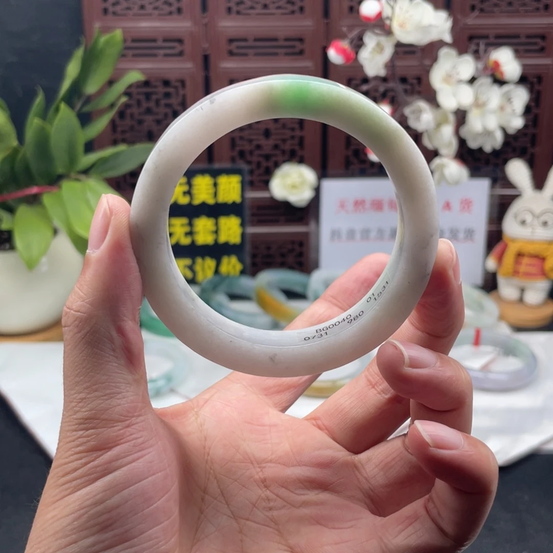 定制翡翠未镶嵌翡翠手镯定制