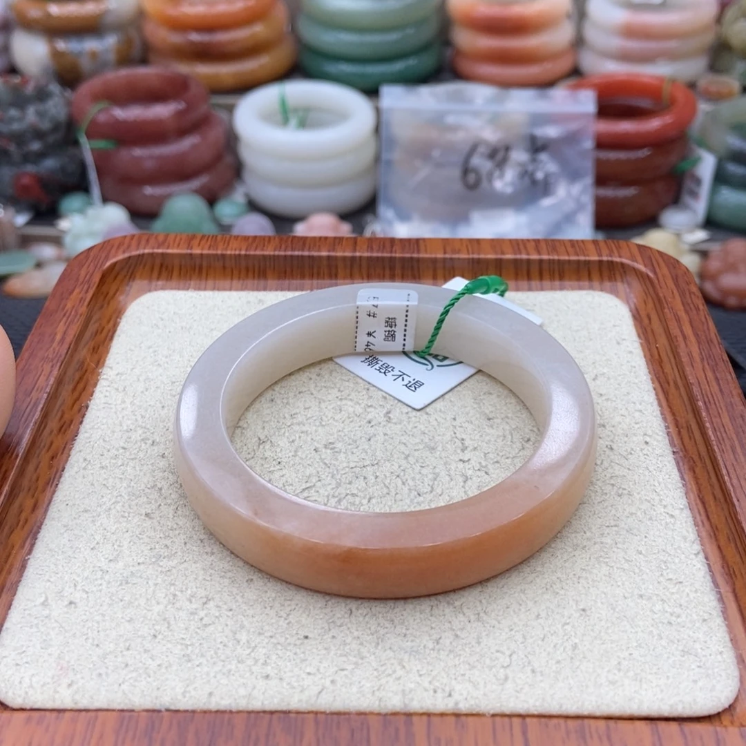 石英质玉未镶嵌手镯