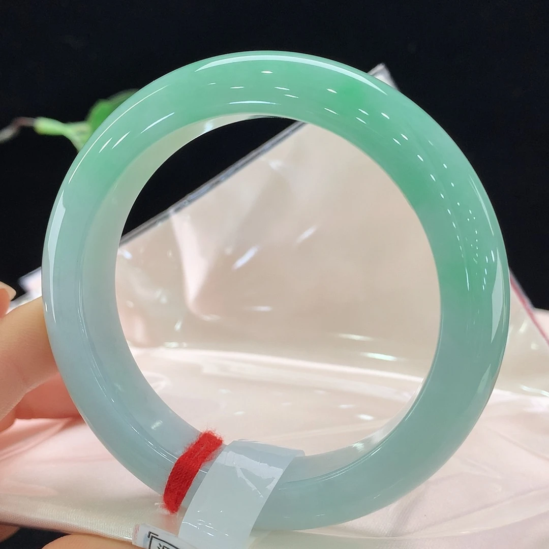 翡翠未镶嵌手镯0213