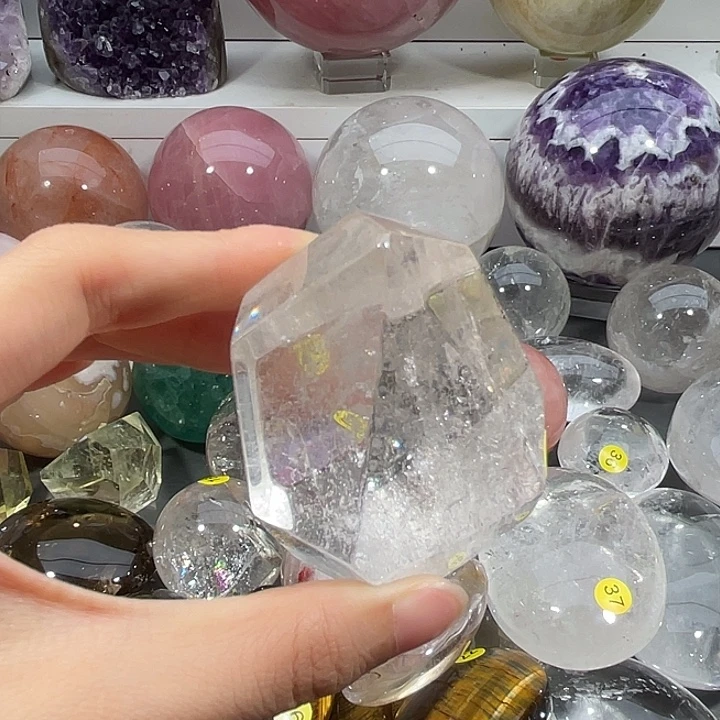 淮***咕未镶嵌大型摆件（非配饰）水晶38