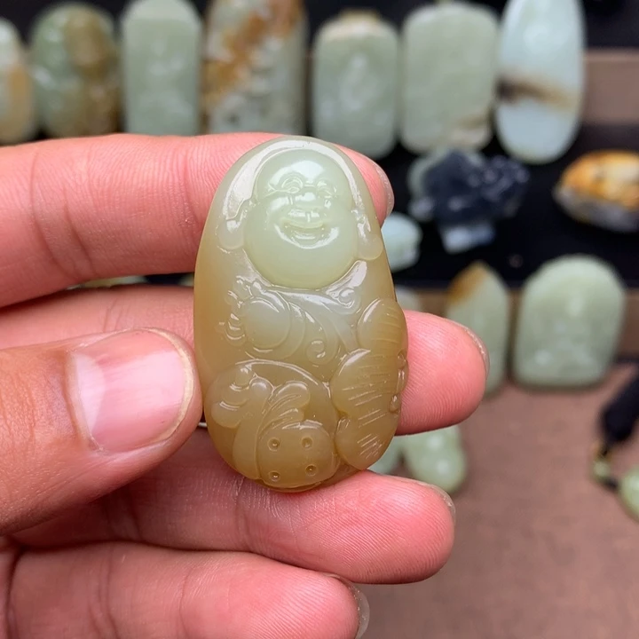 和田玉（糖玉）未镶嵌颈饰