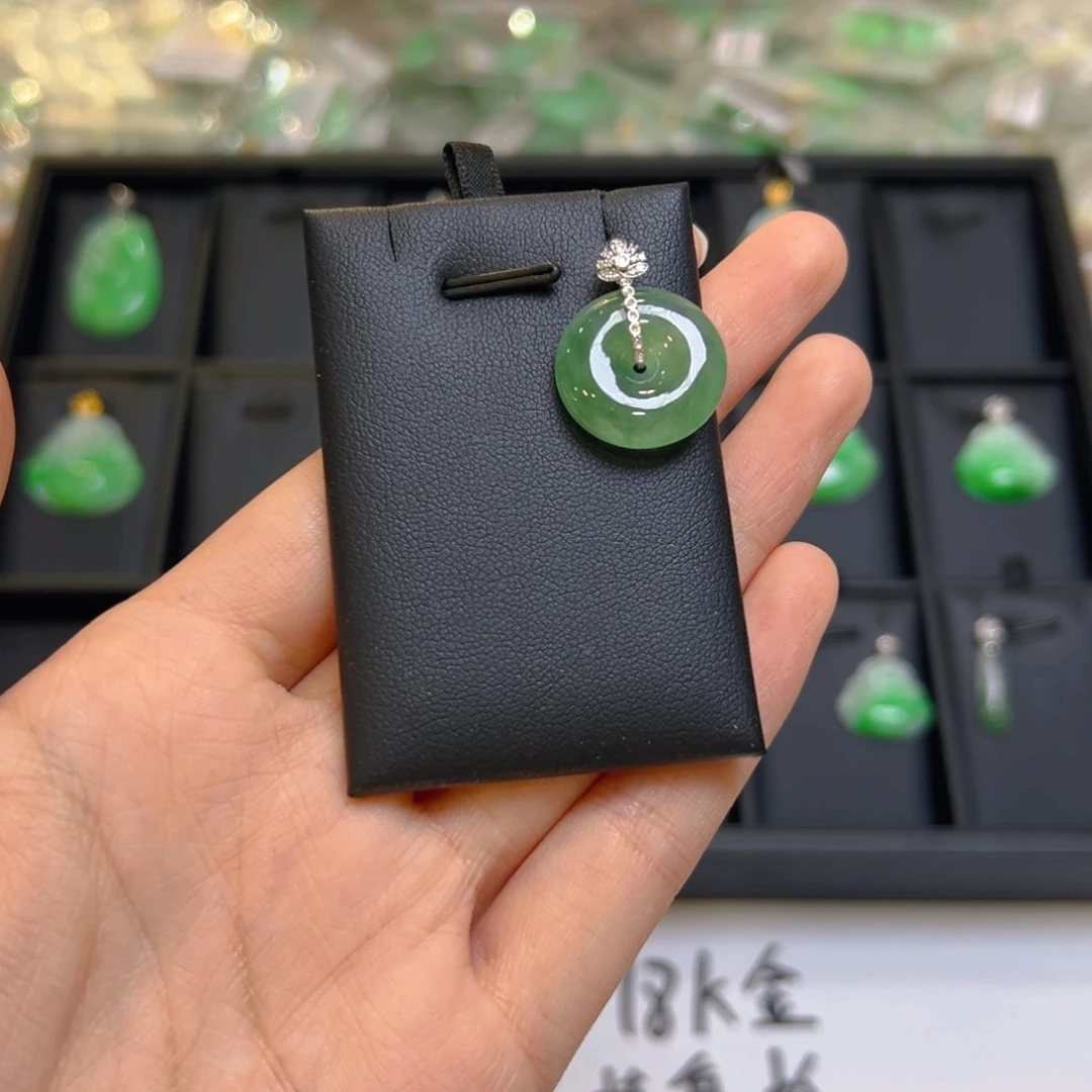 吊坠(不含链)18K金镶嵌翡翠