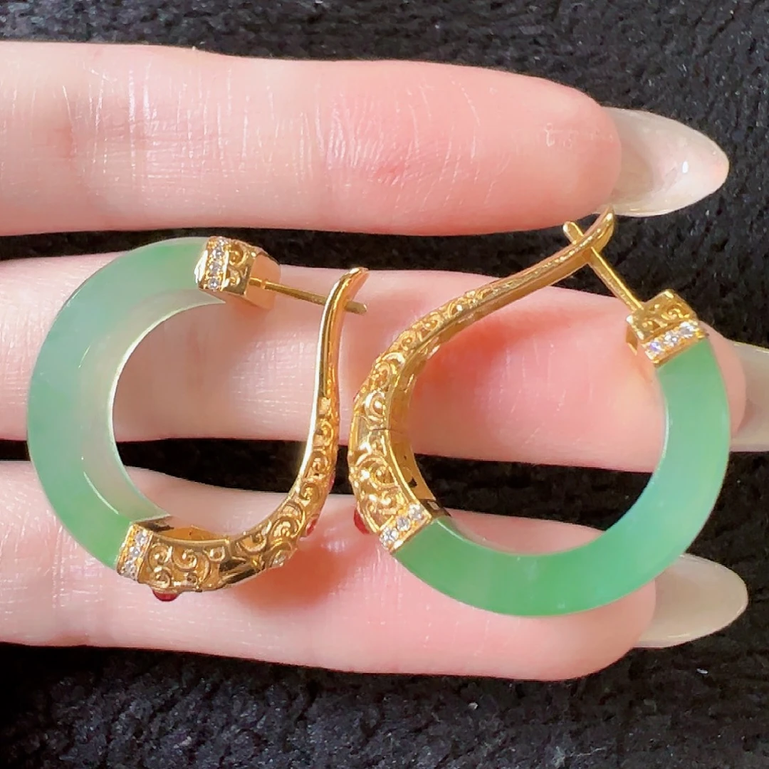 翡翠18K金镶嵌耳饰签收后24小时鉴赏期，过时不退