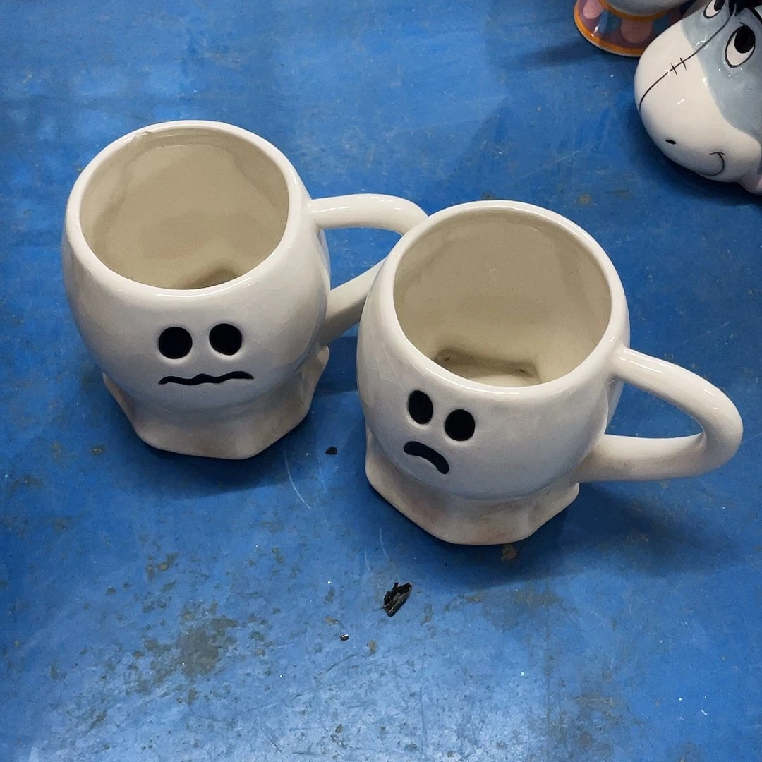 摆件北* 磕碰。封釉。