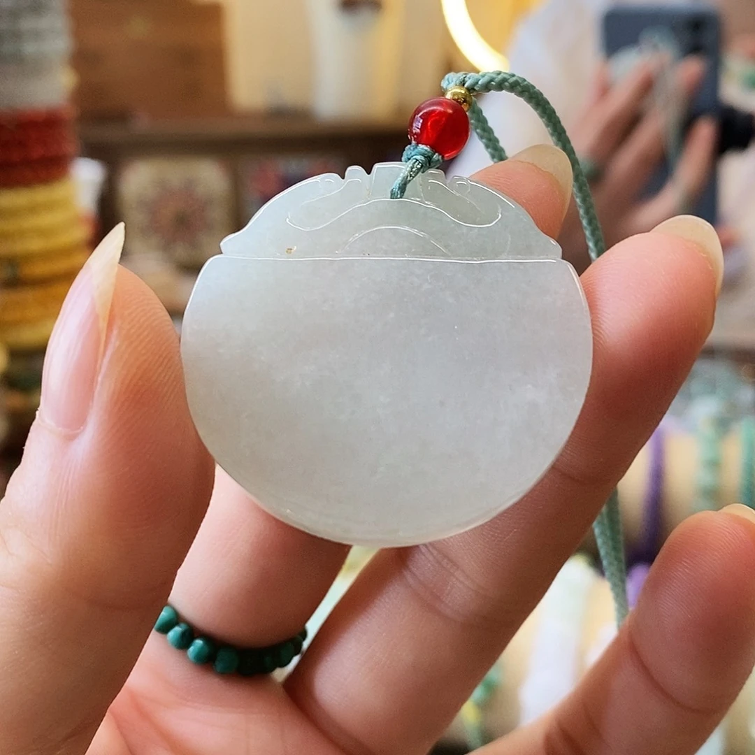 翡翠挂件未镶嵌翡翠挂件