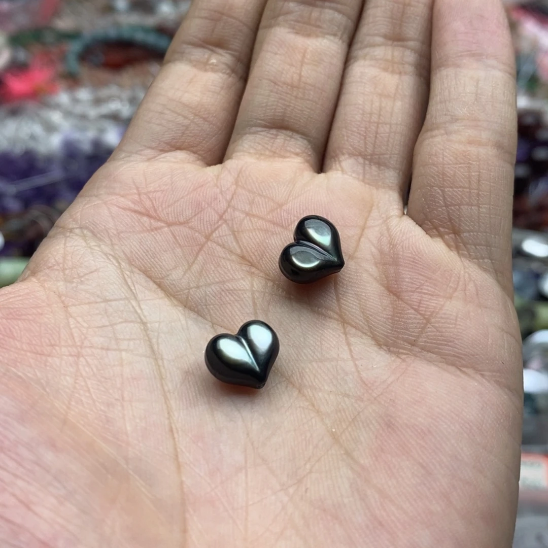 玛瑙/玉髓未镶嵌珠宝半成品一颗天然9×10黑蝶贝屁桃