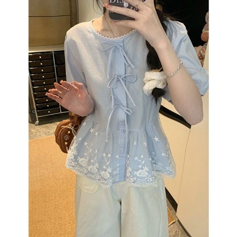 法式甜美蝴蝶结系带短袖衬衫女夏季新款别致蕾丝拼接圆领上衣