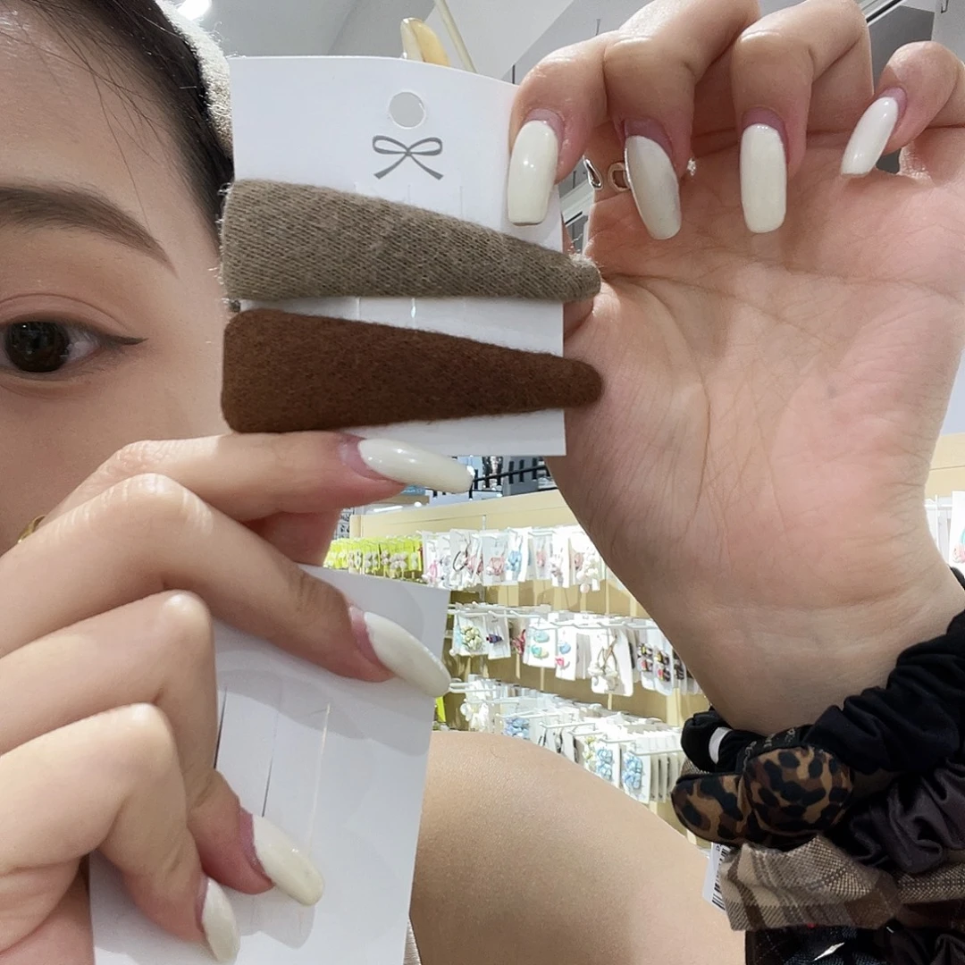 铁合金树脂咖色三角拼色