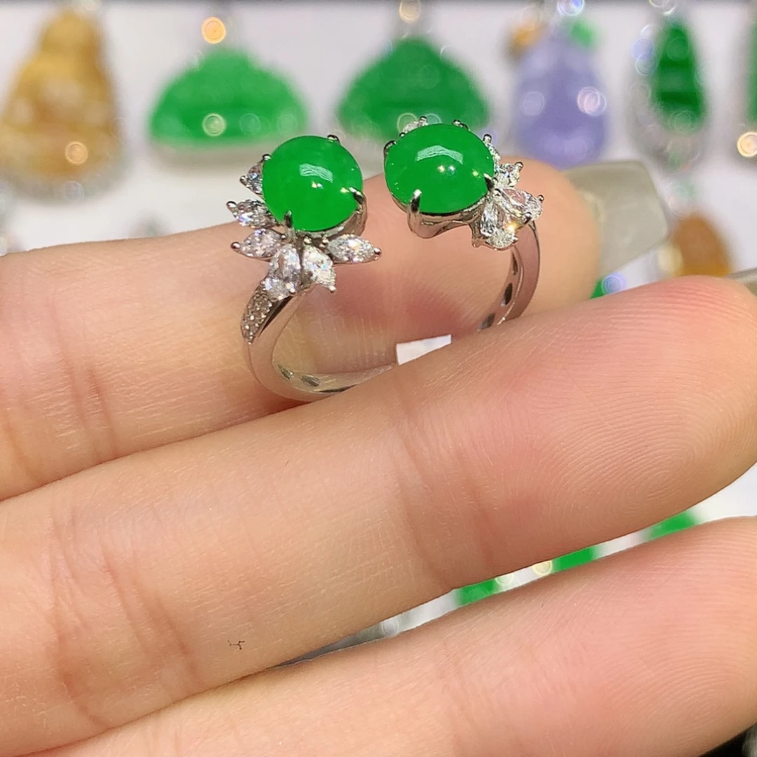 翡翠18K金镶嵌戒指